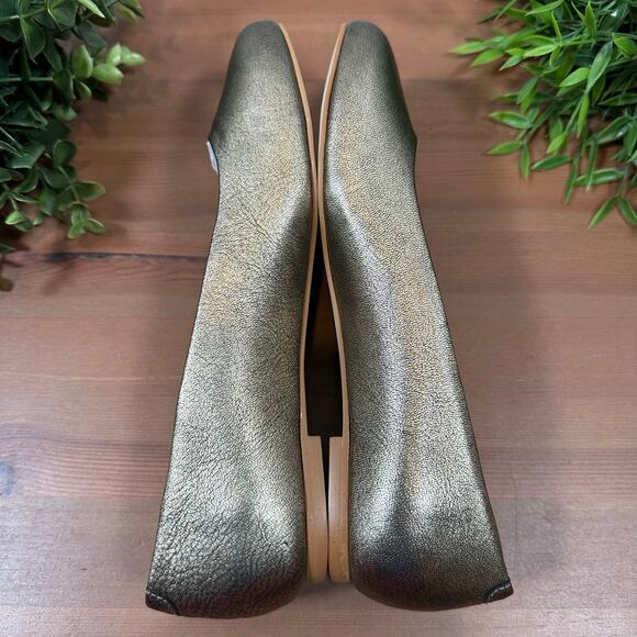 NWOT Walking Cradle Round Toe Gold Metallic Flats Size 6.5 - Picture 6 of 10